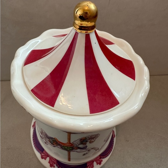Teleflora Carousel Merry Go Round Cookie/ Candy Jar 8" Music Box Vintage - Picture 2 of 5